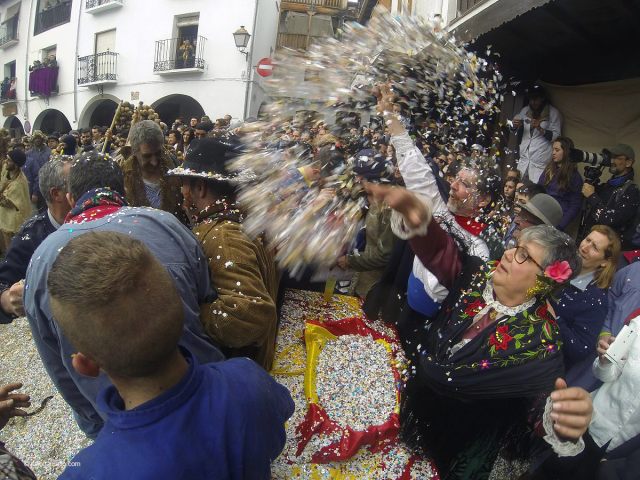 Mesa petitoria y calabaceros.